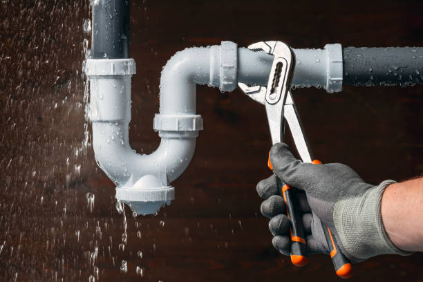 Professional Drain Cleaning technician working in Knoxville, MD
